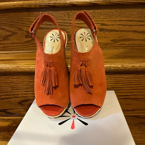 Isaac Mizrahi Open Toed Suede Leather Sandals Size 6.5 Wide - Picture 3 of 9